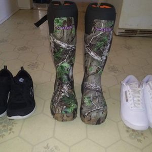 Women's tennis shoe's and Boots